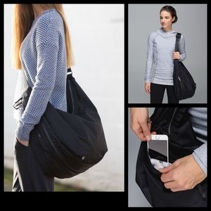 Lululemon Resolution Hobo